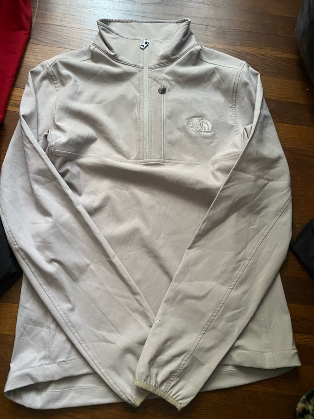 The North Face Women's Light Gray 1/4 Zip Pullover Jacket